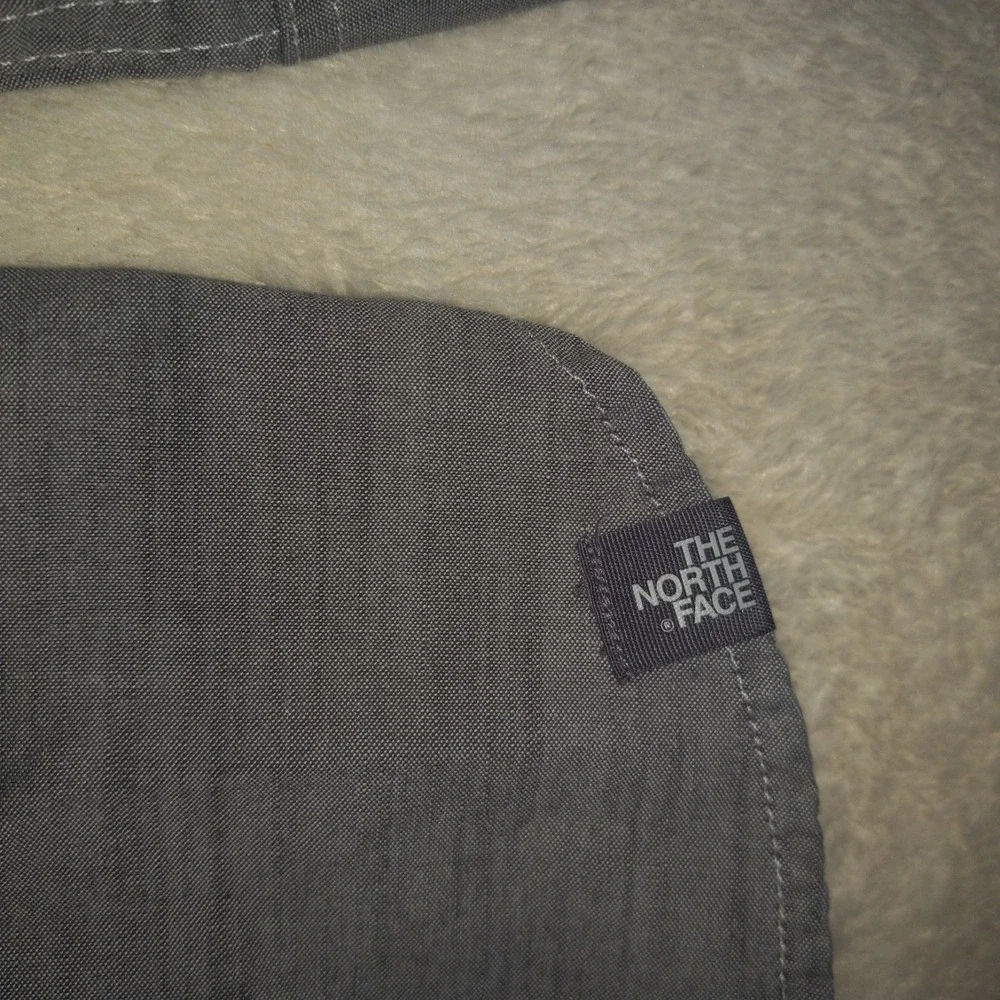 The North Face Shirt Men Large Slate Long Sleeve Button Up Outdoor Hiking Travel